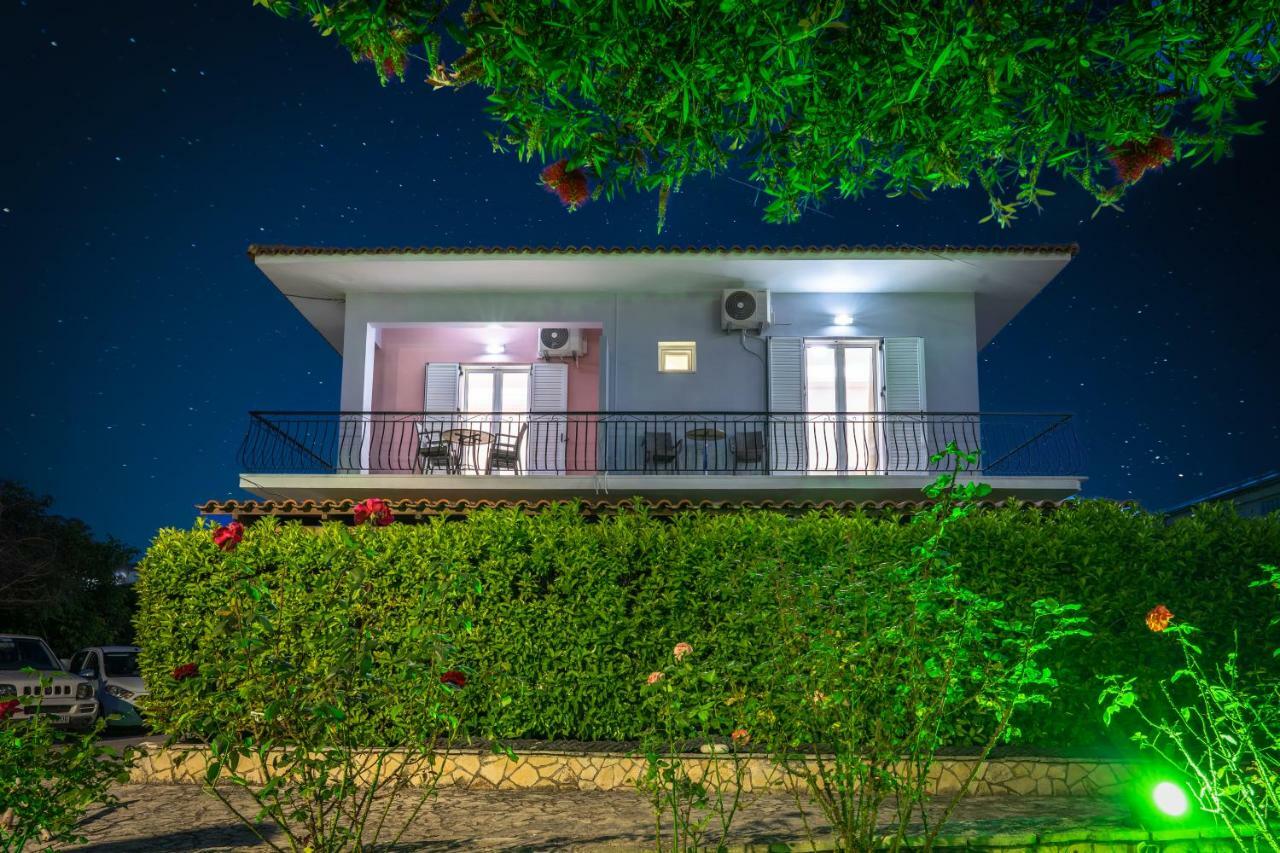 Rania's Deluxe Apartment
